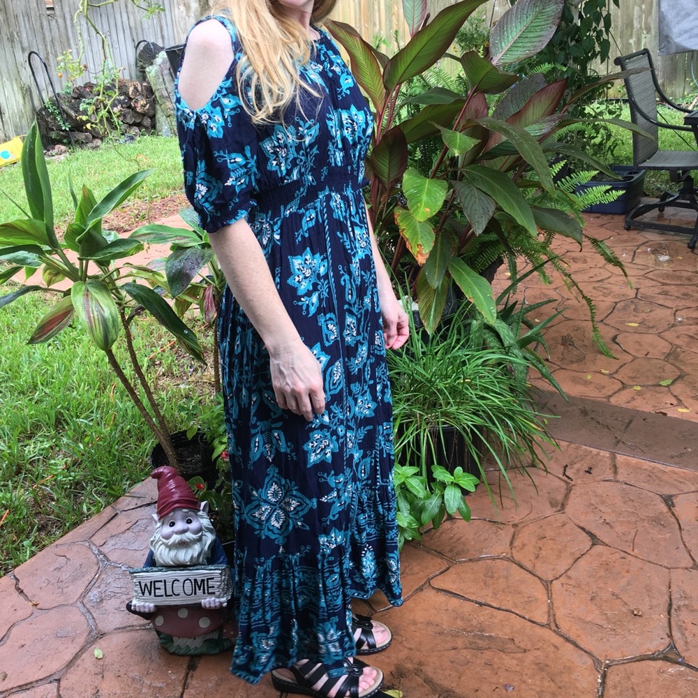 Cute Cold Shoulder Dress!